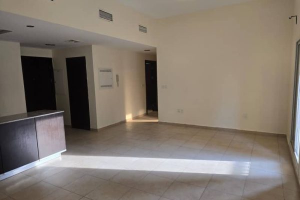 2 Bed Apartment | Balcony | Vacant | Car Park