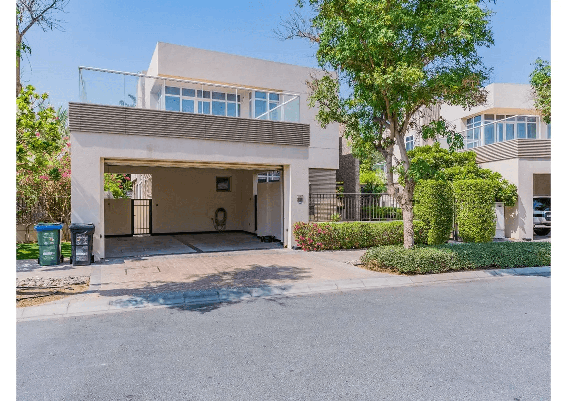 5 bedroom villa | Fully Furnished