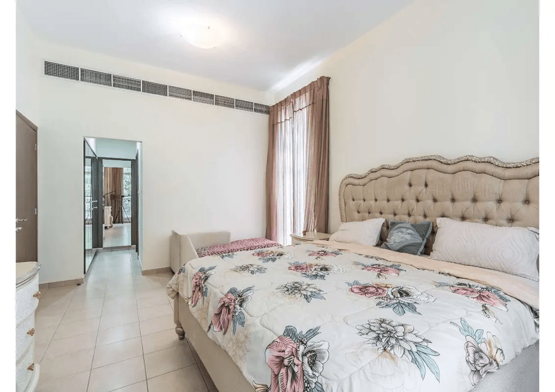 5 bedroom villa | Fully Furnished