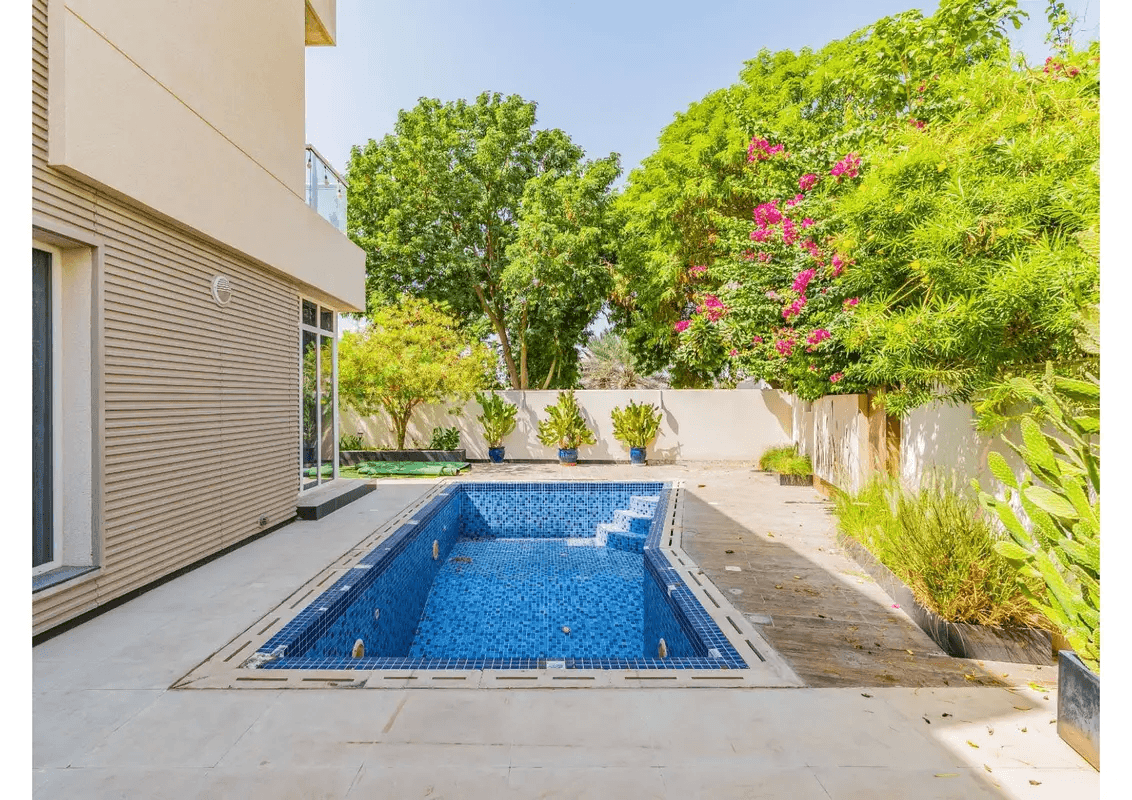 5 bedroom villa | Fully Furnished