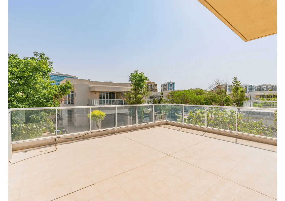 5 bedroom villa | Fully Furnished
