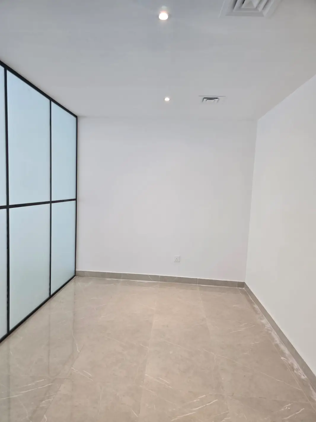 1 bedroom apartment for rent Dubai Sports City