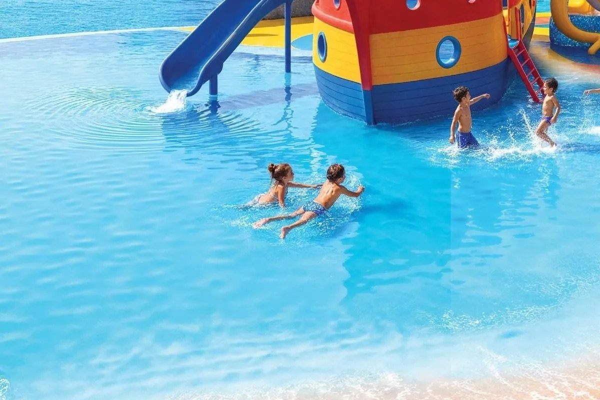 Shahrukhz Residences by Danube – Kids' Aqua Land water park